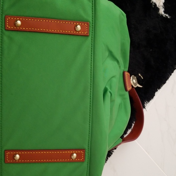 Dooney & bourke nylon hobo no accessories - Picture 5 of 8